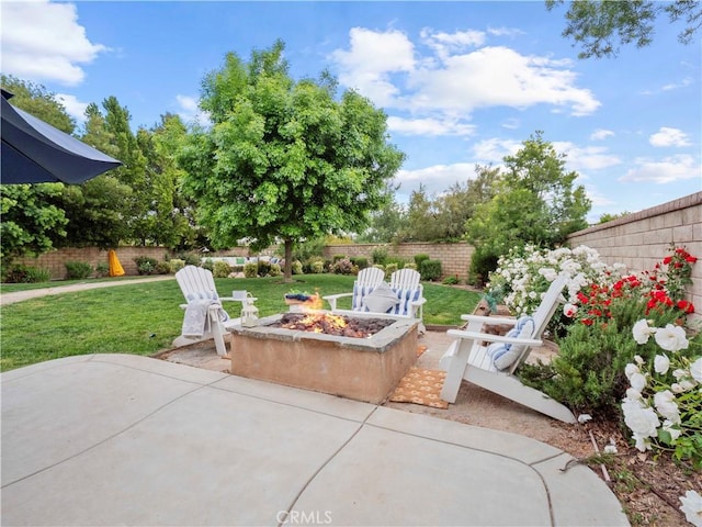 22458 Plantation Ct, Saugus, CA 91350 - view of patio with an outdoor fire pit and a fenced backyard