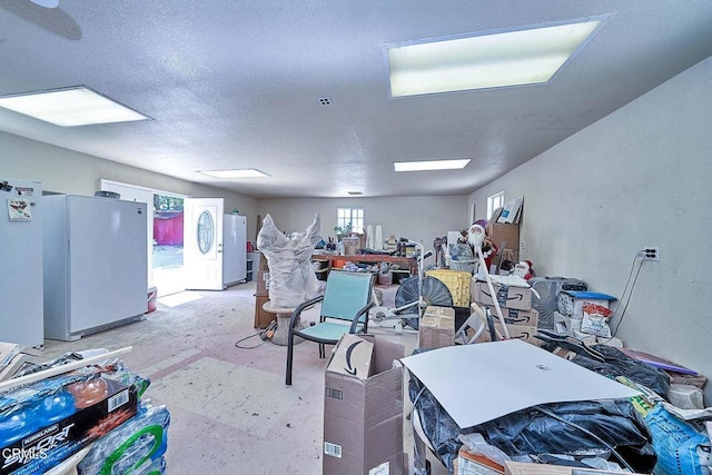 10298 Custer Ave, Lucerne Valley, CA 92356 - photo 46