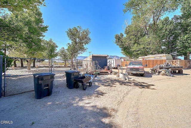 10298 Custer Ave, Lucerne Valley, CA 92356 - photo 18