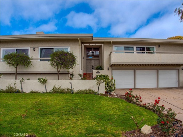 1446 Via Castilla, Palos Verdes Estates, CA 90274 - view of front of property with stucco siding, a front lawn, driveway, and a garage