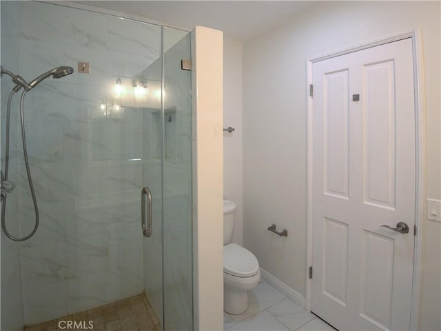 1446 Via Castilla, Palos Verdes Estates, CA 90274 - bathroom featuring a stall shower, toilet, and baseboards