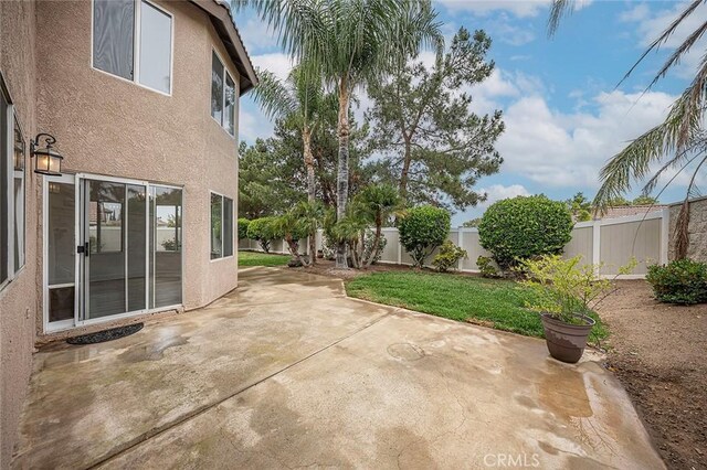 701 Black Oak Cir, Corona, CA 92881 - view of patio featuring a fenced backyard