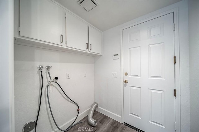 701 Black Oak Cir, Corona, CA 92881 - mudroom featuring baseboards, dark wood-style flooring, and visible vents
