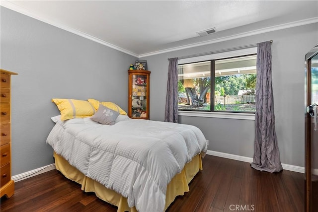 9553 Durango Rd, Atascadero, CA 93422 - bedroom featuring hardwood / wood-style flooring, baseboards, multiple windows, and ornamental molding