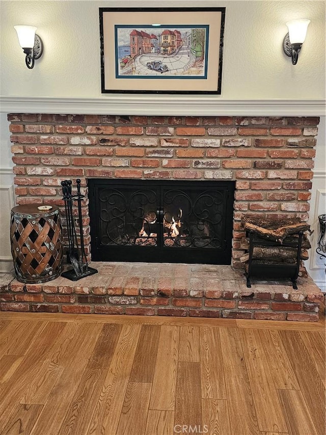 2617 Huntington Ln Unit B, Redondo Beach, CA 90278 - detailed view of a fireplace and wood finished floors