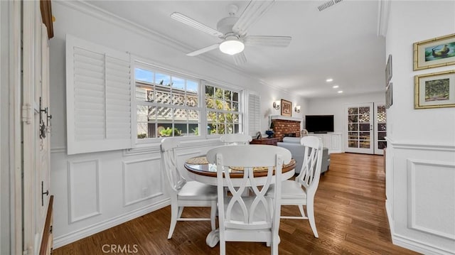 2617 Huntington Ln Unit B, Redondo Beach, CA 90278 - dining room featuring crown molding, plenty of natural light, wood finished floors, a ceiling fan, and recessed lighting