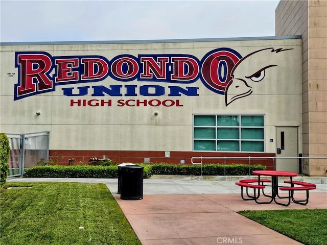 2617 Huntington Ln Unit B, Redondo Beach, CA 90278 - view of property's community