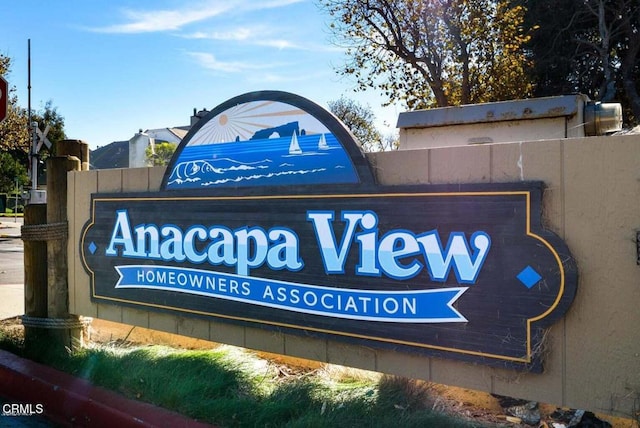 view of community / neighborhood sign