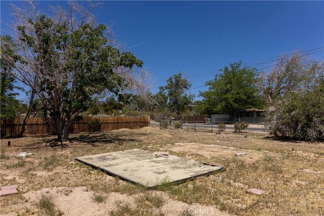 8782 Peach Ave, Hesperia, CA 92345 - view of yard