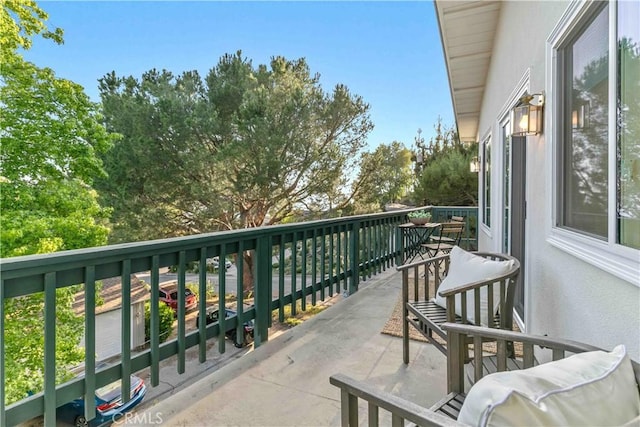 2320 Jayma Ln, La Crescenta, CA 91214 - view of balcony