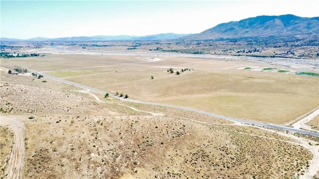 6800 Arrowhead Lake Rd, Hesperia, CA 92345