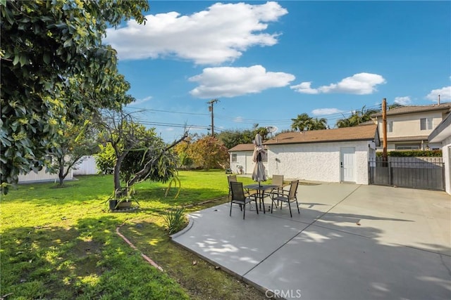 5211 Mcclintock Ave, Temple City, CA 91780 - view of patio / terrace with fence
