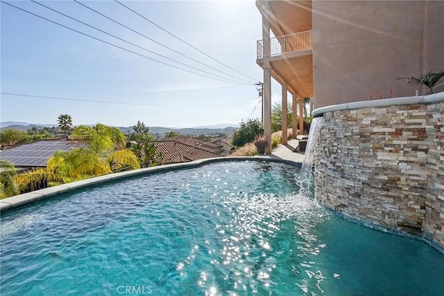 28846 Yosemite Pl, Canyon Lake, CA 92587 - outdoor pool with a mountain view