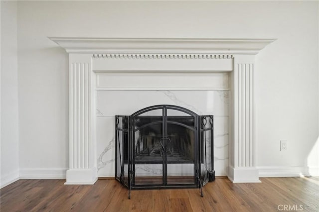 28846 Yosemite Pl, Canyon Lake, CA 92587 - detailed view of wood finished floors and a premium fireplace