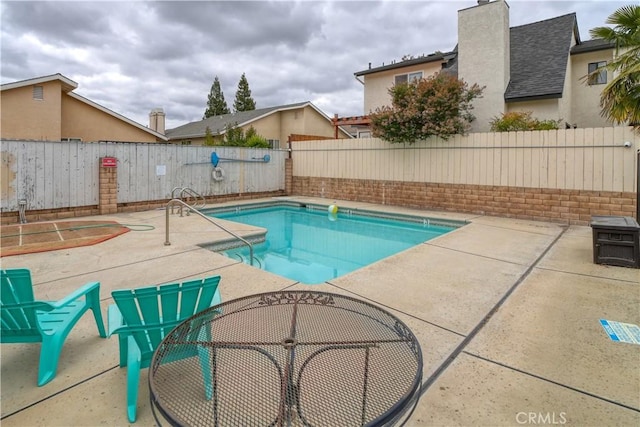 10710 El Camino Real Unit 26, Atascadero, CA 93422 - view of pool with a patio, a fenced backyard, and a fenced in pool