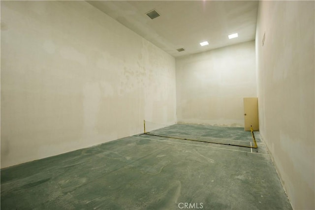 3155 Stone Oak Dr, Los Angeles, CA 90049 - interior space with visible vents