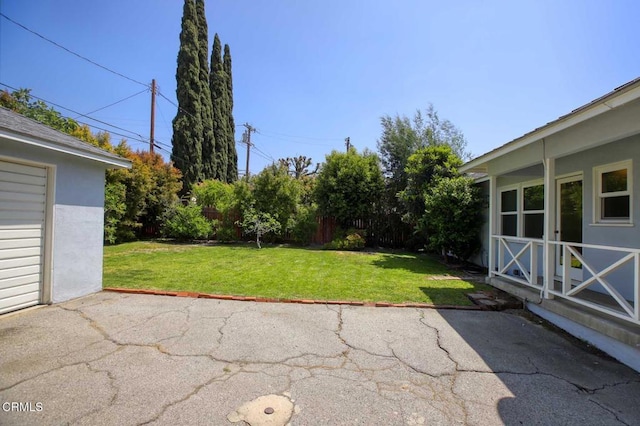 view of yard with a patio