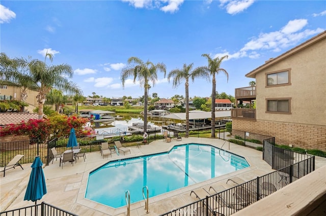 30156 Yellow Feather Dr, Canyon Lake, CA 92587 - community pool with fence and a patio area