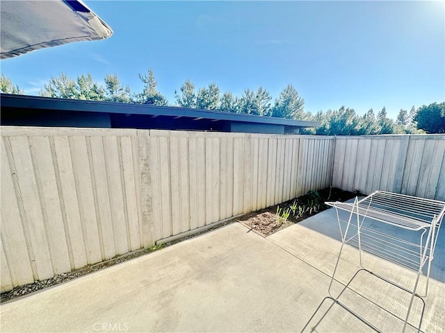 63 Streamwood, Irvine, CA 92620 - view of patio with fence