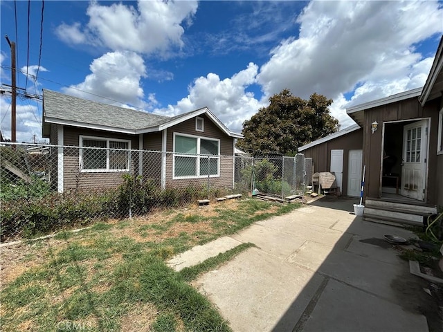 325 E 59th, Long Beach, CA 90805 - view of side of home with a patio area