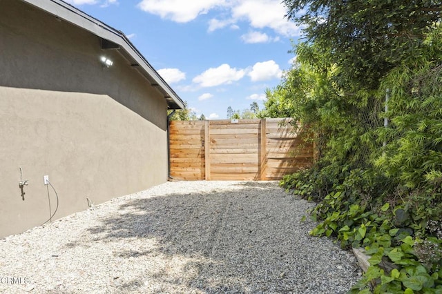 1820 Ramona Dr, Camarillo, CA 93010 - view of yard featuring fence
