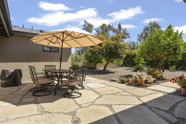 1820 Ramona Dr, Camarillo, CA 93010 - view of patio with outdoor dining area, fence, and area for grilling