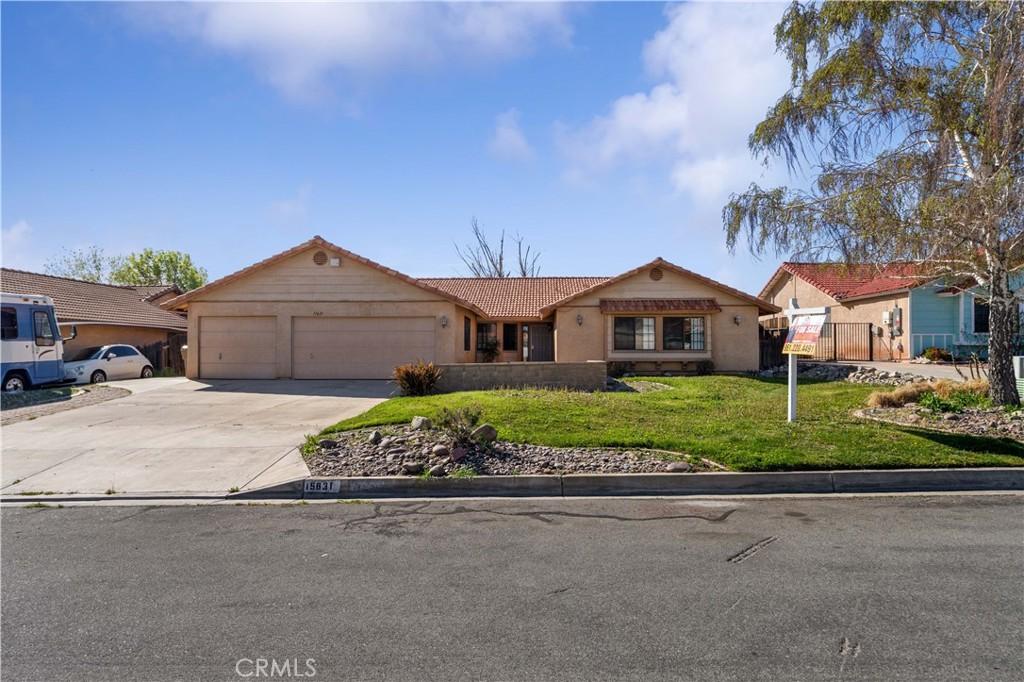 15631 Via Cartagena St, Hesperia, CA 92345 - photo 1