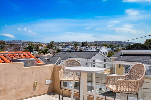 4301/2 Heliotrope Ave, Corona Del Mar, CA 92625 - balcony featuring a residential view