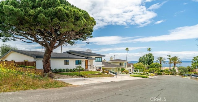 8 Clipper Rd, Rancho Palos Verdes, CA 90275 - view of front of house with fence