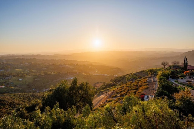 3351 Red Mountain Heights Dr, Fallbrook, CA 92028 - aerial view at dusk of a mountain view