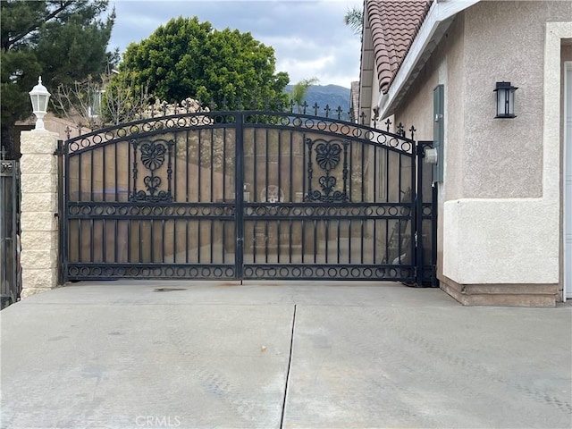 4012 Larkspur Ave, Rialto, CA 92377 - view of gate