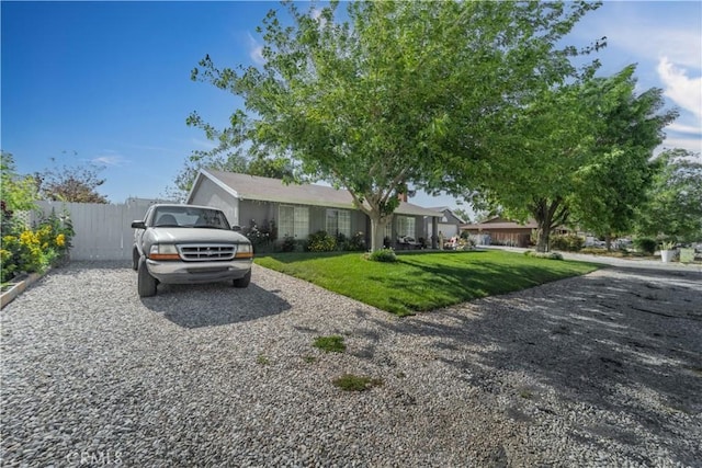 37025 96th St E, Littlerock, CA 93543 - ranch-style house featuring fence and a front yard