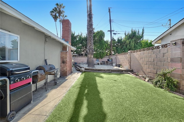 649 Sycamore Ave, Claremont, CA 91711 - view of yard with a patio area
