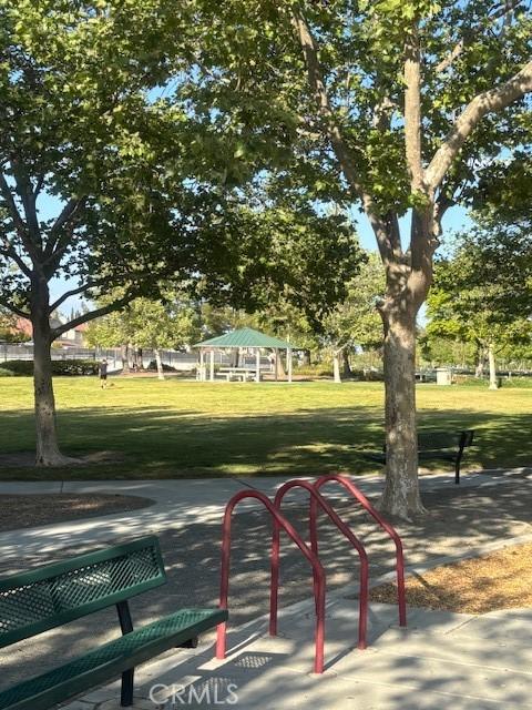 39557 Warbler Dr, Temecula, CA 92591 - view of community with a yard and a gazebo