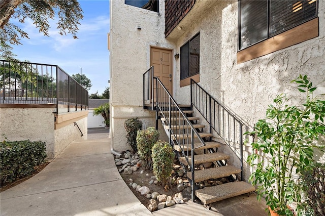 950 W Lambert Rd Unit 9, La Habra, CA 90631 - entrance to property featuring fence and stucco siding