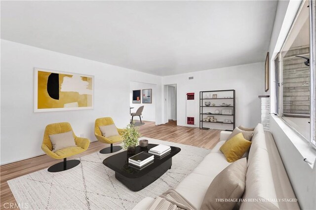 305 Raymondale Dr Unit L, South Pasadena, CA 91030 - living room featuring wood finished floors
