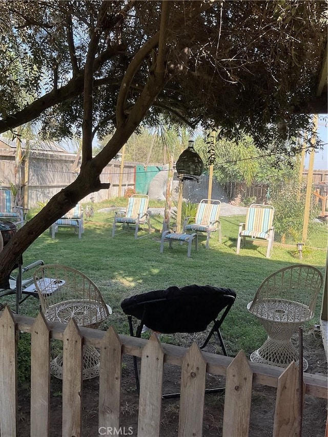 30500 Rd 72 # A, Visalia, CA 93291 - view of yard with fence