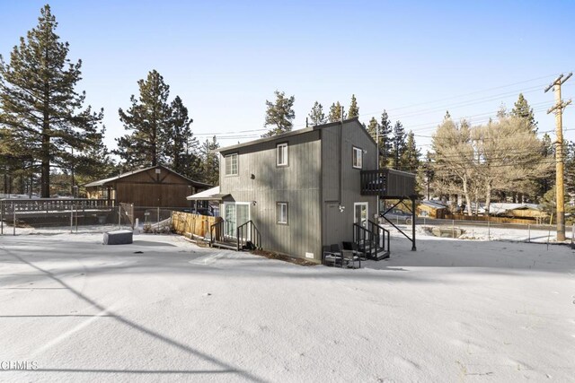 1104 E Big Bear Blvd, Big Bear, CA 92314 - view of home's exterior featuring fence