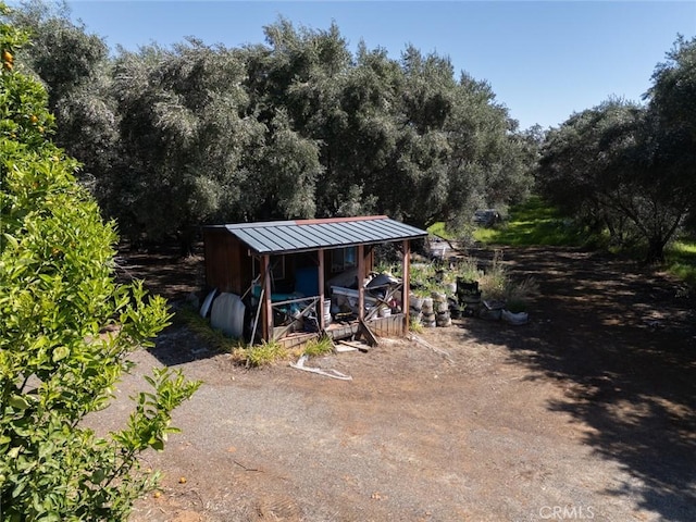 view of outbuilding featuring an outbuilding