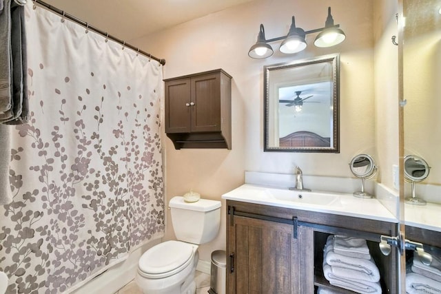 full bath with toilet, curtained shower, and vanity