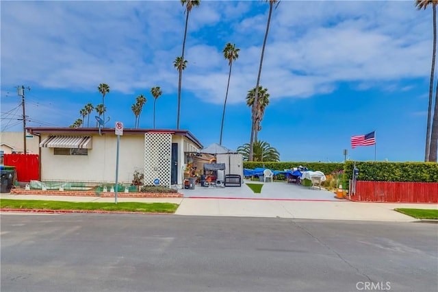 view of front of home
