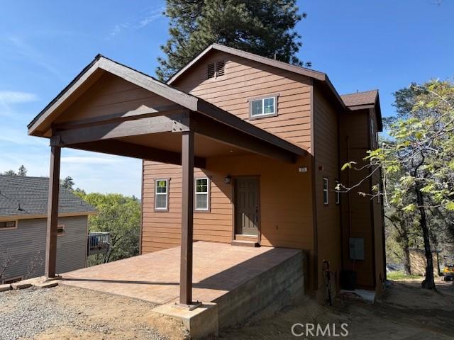 373 Davos Dr, Crestline, CA 92325 - view of side of property