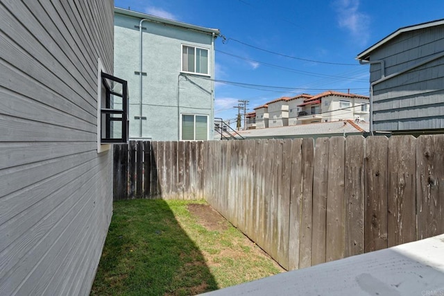 view of yard featuring fence