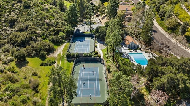 24239 Bella Ct, Newhall, CA 91321 - bird's eye view of a pool