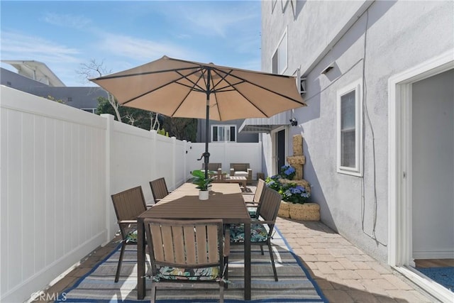 1200 E Ocean Blvd Unit 59, Long Beach, CA 90802 - fenced backyard with a patio and outdoor dining area