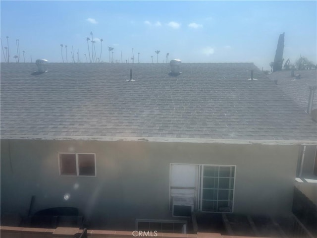 13154 Garber St, Pacoima, CA 91331 - exterior view of roof with shingles