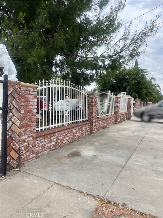 13154 Garber St, Pacoima, CA 91331 - view of gate