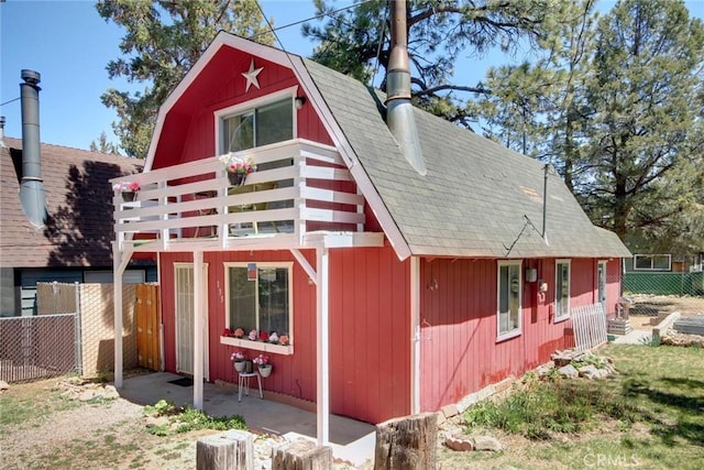 133 Holmes Ln, Sugarloaf, CA 92386 - exterior space with fence