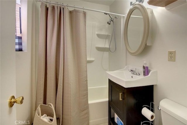 133 Holmes Ln, Sugarloaf, CA 92386 - bathroom featuring vanity, toilet, and shower / bath combination with curtain