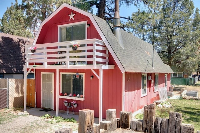 133 Holmes Ln, Sugarloaf, CA 92386 - view of outdoor structure featuring fence